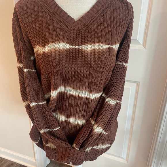 Like Love Sweater - Picture 4 of 6